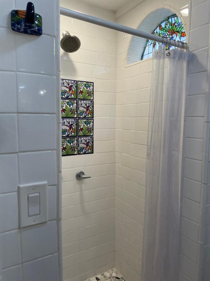 Private Room W/ Private Full Bathroom & Wifi & Ac & Shared Kitchen In Los Angeles Buitenkant foto